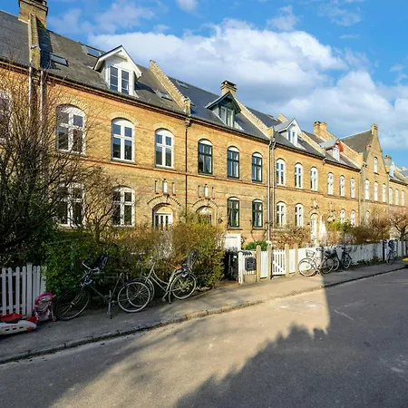 Terraced House In Komponistkvarteret, Osterbro *